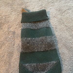 Banana Republic Forest Green and Charcoal Sweater